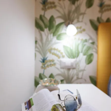 Valley Mills Window * Sorrento