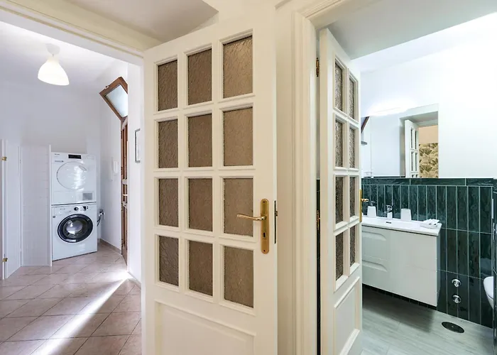 Daire Valley Mills Window